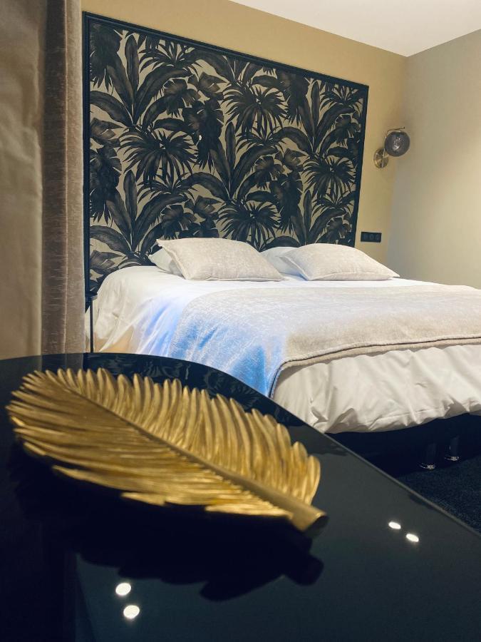 Hotel Du Lion D'Or ชาร็อลส์ ภายนอก รูปภาพ