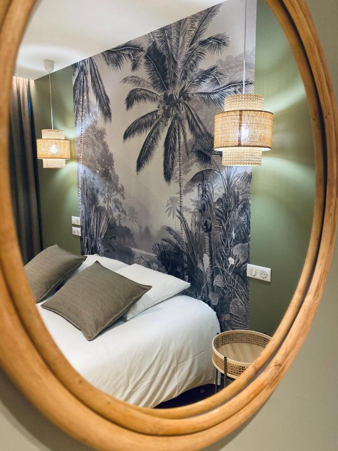 Hotel Du Lion D'Or ชาร็อลส์ ภายนอก รูปภาพ