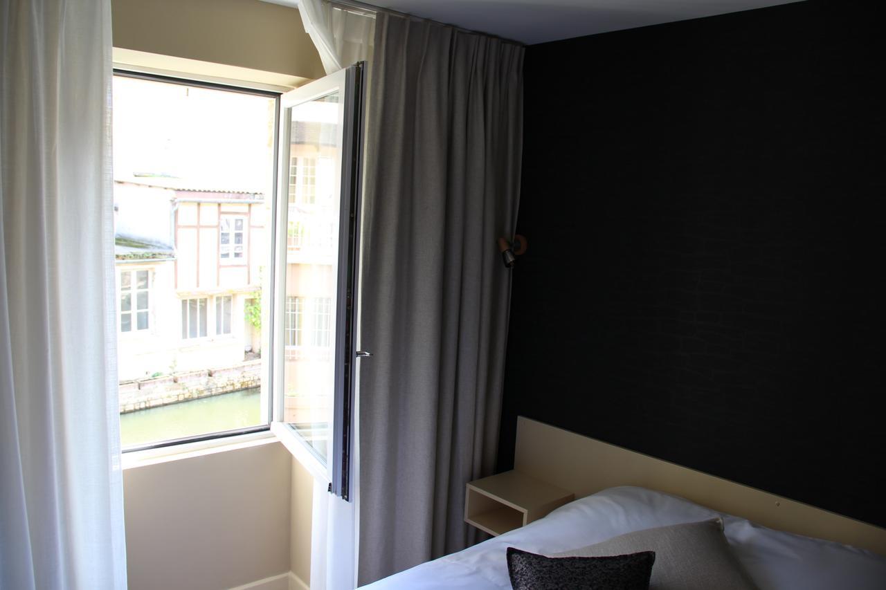 Hotel Du Lion D'Or ชาร็อลส์ ภายนอก รูปภาพ