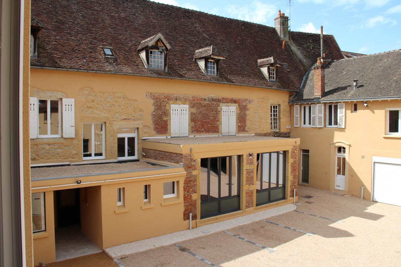 Hotel Du Lion D'Or ชาร็อลส์ ภายนอก รูปภาพ